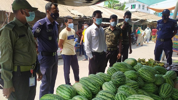 চিতলমারীতে ২ তরমুজ ব্যবসায়ীসহ ৮ জনকে জরিমানা