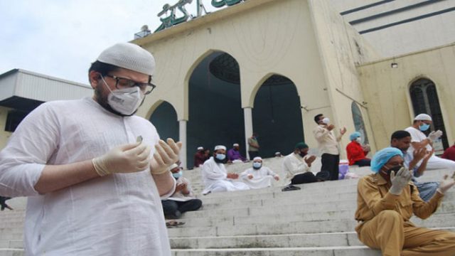 করোনা মুক্তিতে জুমাতুল বিদায় বিশেষ দোয়া