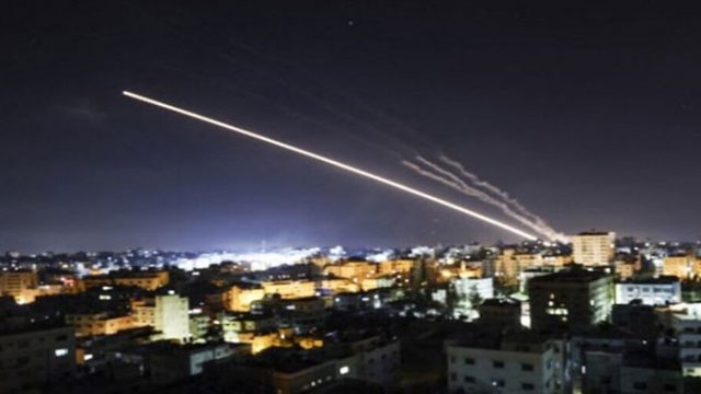 ফিলিস্তিনে হামলার প্রতিবাদে এবার ইসরাইলে রকেট হামলা চালালো সিরিয়া