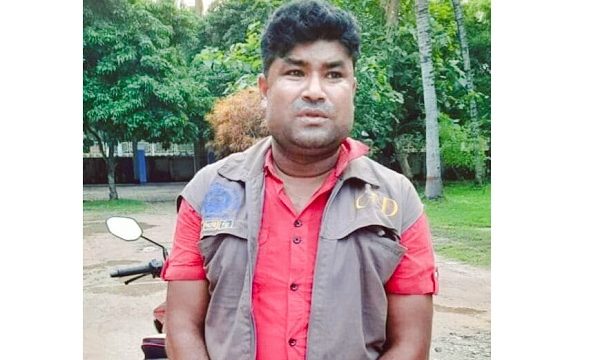 মাগুরায় ভুয়া সিআইডি আটক