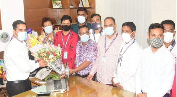 খুলনায় নবাগত জেলা প্রশাসকের সাথে সার্ক মানবাধিকার ফাউন্ডেশন নেতৃবৃন্দের সৌজন্য সাক্ষাৎ