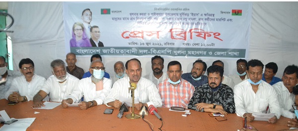 দারোগা মিন্টু ও সাইফুলের মত অশালিন অভদ্র ও বেয়াদবি আচরণ রাজনীতির ৪২ বছরে দেখিনি : মঞ্জু