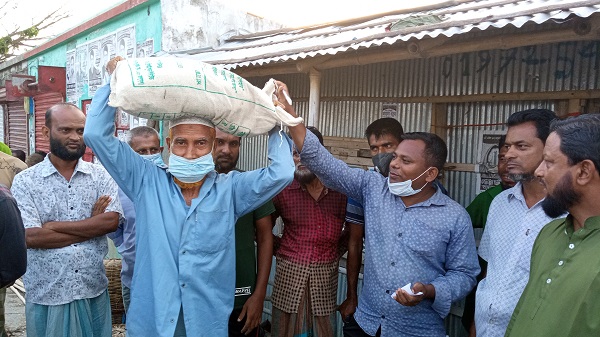 `প্রধানমন্ত্রীর উপহার’ পেয়ে অত্যন্ত খুশি নোনা পানিতে ক্ষতিগ্রস্থরা, দাবি টেকসই বাঁধের