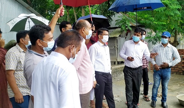 চিতলমারীতে আশ্রয়ন প্রকল্পের ঘর পরিদর্শনে বাগেরহাট জেলা প্রশাসক