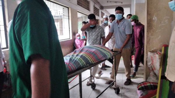 খুমেক হাসপাতালে ভুল চিকিৎসায় প্রসূতির মৃত্যুর অভিযোগ স্বজনদের