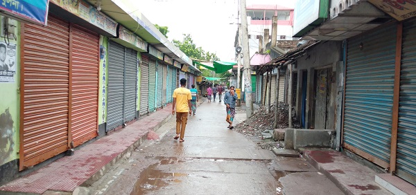 কপিলমুনিতে কঠোর লকডাউন, প্রথম দিনেই দোকানপাট ছিল বন্ধ