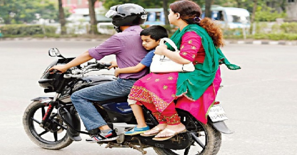 মোটরসাইকেলে শুধু চালক, আরোহী নয়