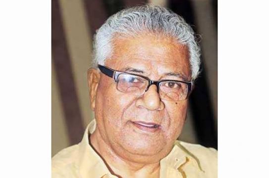 কথাশিল্পী সমরেশ মজুমদার আইসিইউতে