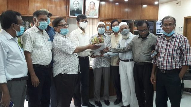 খুবি’র ভিসি’কে শুভেচ্ছা জানিয়ে খুলনার বিশিষ্ট নাগরিকবৃন্দের মতবিনিময়