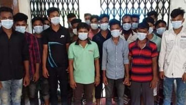 ডুমুরিয়ায় পুলিশের অভিযানে ২০ জন গ্রেপ্তার