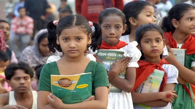 স্কুুল খুললেই জামা-জুতার টাকা পাবে প্রাথমিকের শিক্ষার্থীরা
