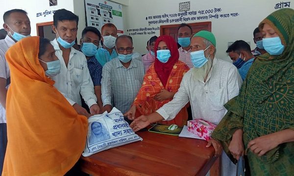 সরকার দুস্থ ও অসহায় মানুষের পাশে সবসময় আছে এবং থাকবে : সালাম মূর্শেদী এমপি