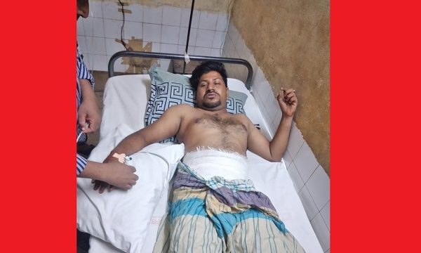 খালিশপুরে মাদক বিক্রিতে বাঁধা দেয়ায় যুবককে ছুরিকাঘাত