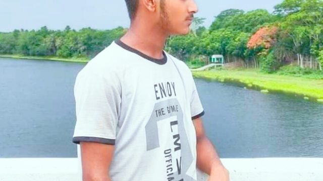 মাগুরায় মোবাইলে গেম খেলা নিয়ে স্কুলছাত্র খুন