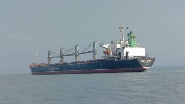 মোংলা বন্দরে ৯৭০টি জাহাজ আগমনে সর্বোচ্চ রেকর্ড, মহামারীর অর্থ বছরে মুনাফা হয়েছে ১৩০ কোটি টাকা