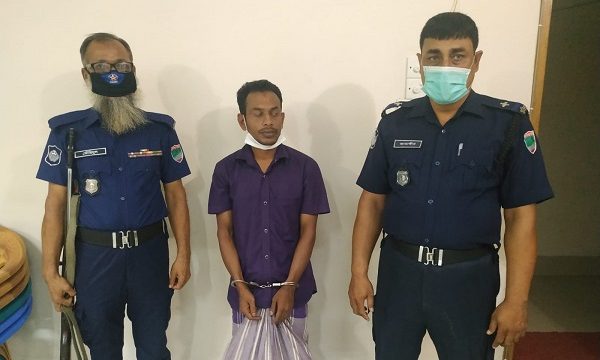 মোল্লাহাটে গাঁজা সেবন করায় মোবাইল কোর্টে ১৪ মাস জেল