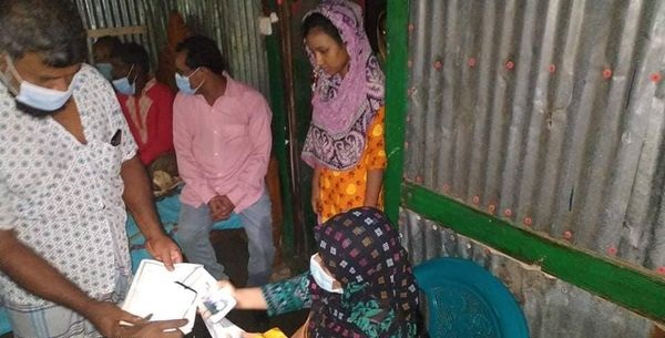 কাউখালীতে লকডাউনে বিয়ের আয়োজন করায় বর ও কনের পরিবারকে জরিমানা