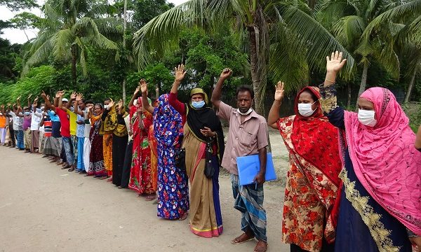 মোরেলগঞ্জে যুবলীগ নেতার ওপর হামলায় ক্ষুব্ধ গ্রামবাসি, গুড়িয়ে দিয়েছে বসতবাড়ি