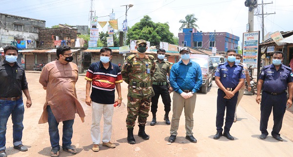 তালায় লকডাউন কার্যকরে কঠোর প্রশাসন