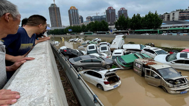 ভারী বৃষ্টিতে চীনে তীব্র বন্যা, ৩৩ জনের মৃত্যু