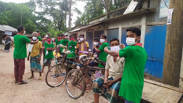 চিতলমারীতে ৫ হাজার মাস্ক বিতরণ