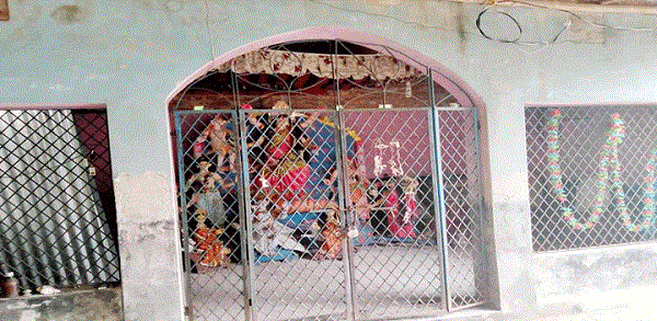 আশাশুনিতে মন্দিরের তালা ভেঙ্গে মূর্তি চুরি