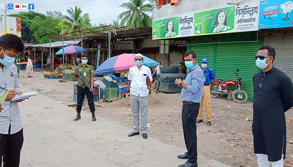 মোল্লাহাটে করোনা সংক্রমণ রোধে চলছে অভিযান ও কঠোর লকডাউন