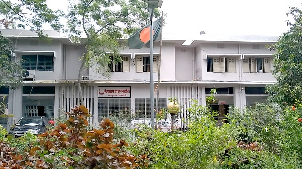 মোরেলগঞ্জ স্বাস্থ্য কমপ্লেক্সে করোনার পৃথক ইউনিট নেই, আতঙ্কে সাধারণ রোগীরা