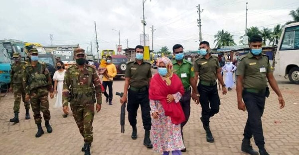 খুলনায় ৩১ জনকে ১৭ হাজার টাকা জরিমানা