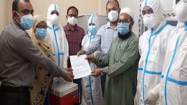 খুবির আর-টি পিসিআর ল্যাবে করোনার নমুনা পরীক্ষা শুরু