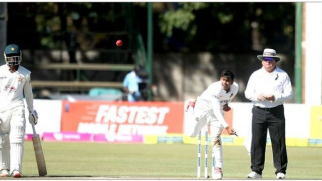 সাকিব-মিরাজের ঘূর্ণিতে ২৭৬ রানেই গুটিয়ে গেল জিম্বাবুয়ে