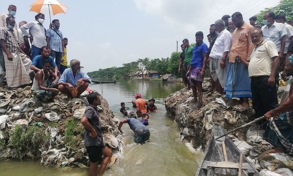 অবশেষে মহারাজপুর শাকবাড়ীয়া খালে পাইপ বসিয়ে ৭ গ্রামের পানি নিস্কাশনের ব্যবস্থা