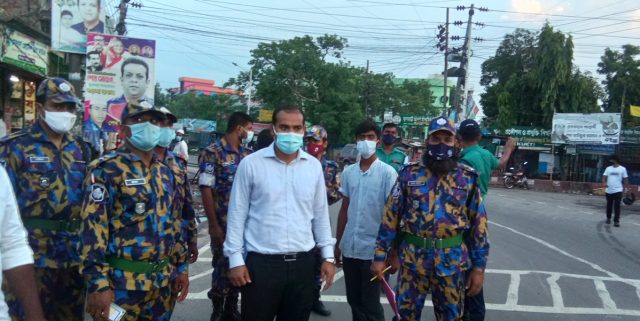 ফুলবাড়ীগেট বাজারে ভ্রাম্যমান আদালতের অভিযান