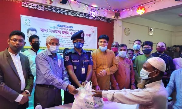 খুলনায় পরিবহন শ্রমিকদের মাঝে নিসচার খাদ্য সহায়তা প্রদান