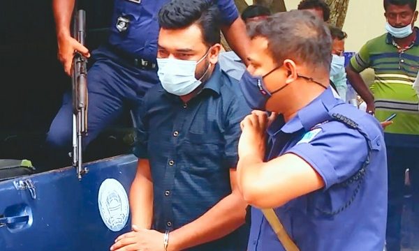 মাগুরায় দেড় কোটি টাকা আত্মসাৎ এর অভিযোগে কৃষিব্যাংক কর্মকর্তা আটক