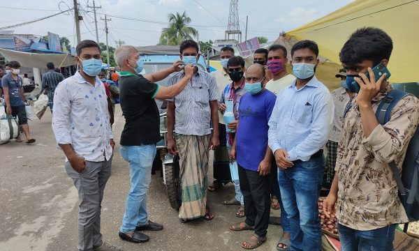 কৈয়া বাজারে গ্লোবাল খুলনার মাস্ক বিতরণ ও গণসচেতনতা মূলক কার্যক্রম