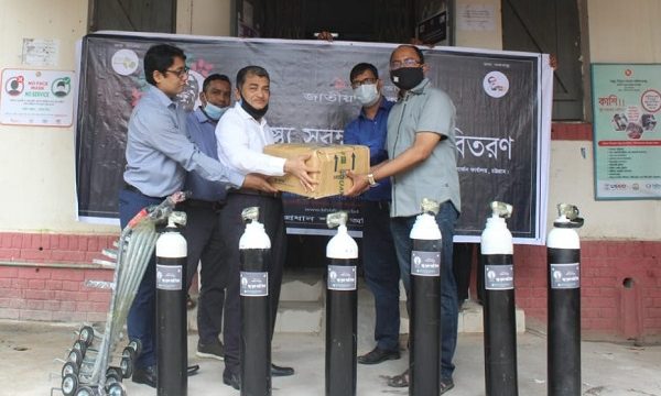 তিন জেলা হাসপাতালে বিএইচবিএফসি’র স্বাস্থ্য সুরক্ষা সামগ্রী বিতরণ