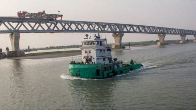 পদ্মা সেতু: বার বার ফেরির ধাক্কা কি নাশকতা না দুর্ঘটনা?