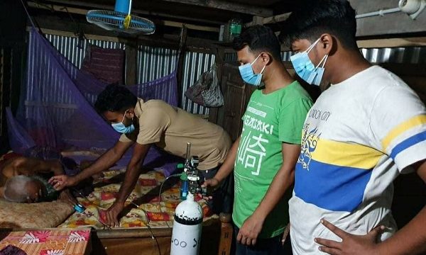 চিতলমারীতে করোনা আক্রান্তদের সেবায় নিবেদিত ছাত্রলীগ