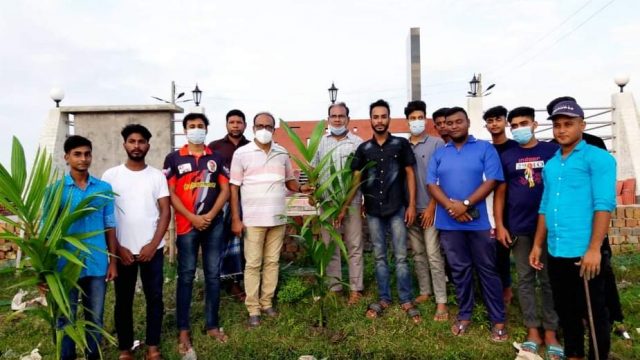 বঙ্গমাতার জন্মদিনে তালায় বধ্যভূমিতে ছাত্রলীগের বৃক্ষরোপণ