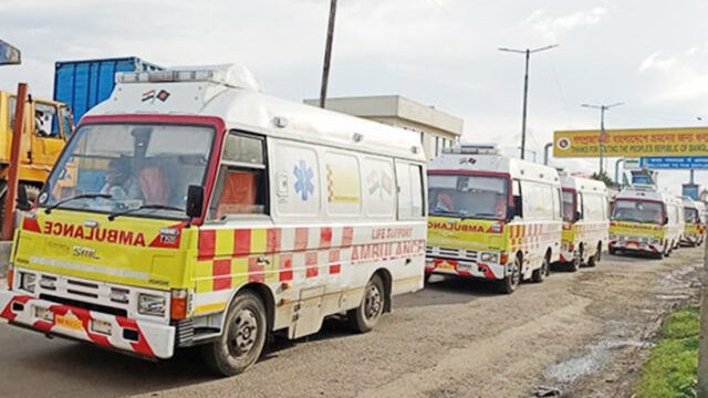 বেনাপোলে পৌঁছাল আরও ২৯ অ্যাম্বুলেন্স