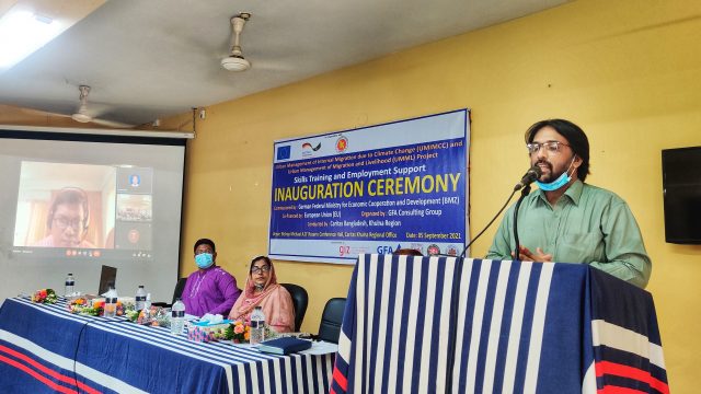 দরিদ্র জনগোষ্ঠীর জীবনমান উন্নয়নে প্রশিক্ষণ