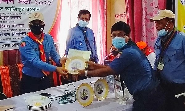 মোরেলগঞ্জে সিএনসি’র অ্যাওয়ার্ড পেলেন অধ্যাপক জাকির হোসেন রিয়াজ