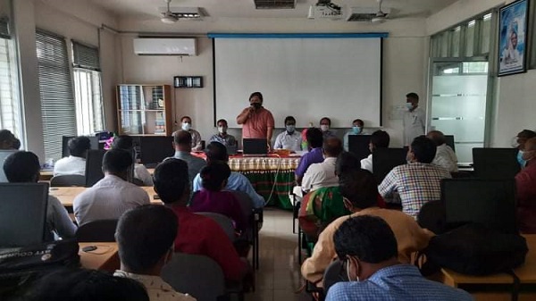 ডুমুরিয়ায় শিক্ষার্থীদের ইউনিক আইডি প্রদান সংক্রান্ত প্রধান শিক্ষকদের প্রশিক্ষণ