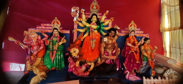 মোংলার ৩৭টি মন্দির-মন্ডপে দুর্গাপূজার আয়োজন, চলছে শেষ মুহুর্তের ব্যস্ততা