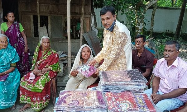 মোল্লাহাটে ৮৪টি মন্ডপে চলছে শারদীয় দূর্গা পূজার প্রস্তুতি