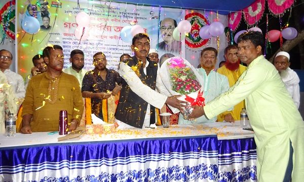 মোরেলগঞ্জে নবনির্বচিত চেয়ারম্যান হুমায়ুন মোল্লাকে ফুলের মালায় সংবর্ধিত