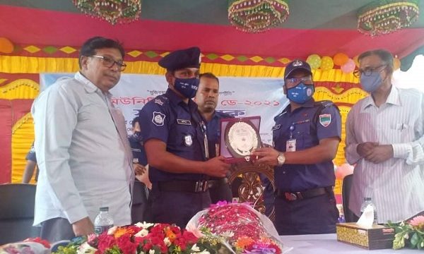 ডুমুরিয়ায় কমিউনিটি পুলিশিং ডে উপলক্ষে আলোচনা সভা ও পুরস্কার বিতরণী