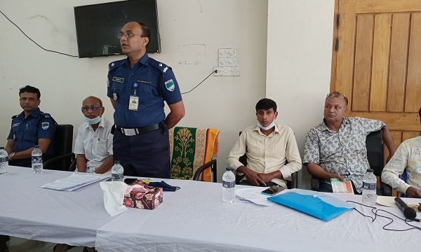 মোল্লাহাটে পূজা কমিটির সাথে ওসির মতবিনিময় অনুষ্ঠিত