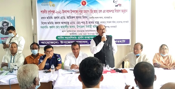 মোরেলগঞ্জে ৭২টি পূজামন্ডপে সরকারি ও ব্যক্তিগত অনুদান দিলেন এমপি